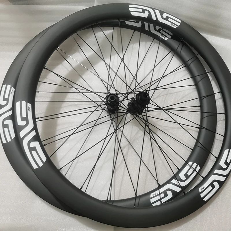 Light Wheelset 45/50/60mm Carb - Gravel Bike Tires recension och pris